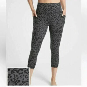 Athleta Salutation II Capri Leggings | Animal Print | Size XS | EUC